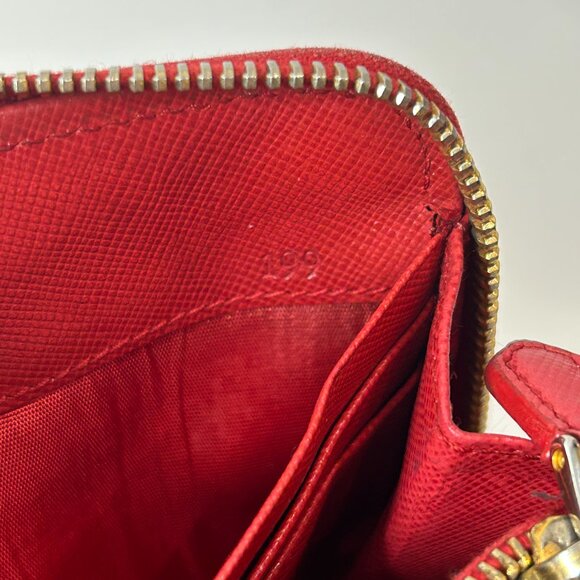 【9.26】 Preowned Prada wallet - Picture 16 of 16